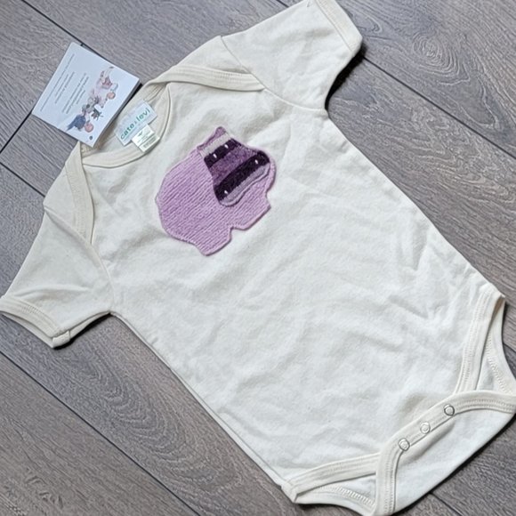 CATE & LEVI Organic Onesie - Baby - Made in Canada NEW NWT 6-12mo Hippo - Picture 1 of 4